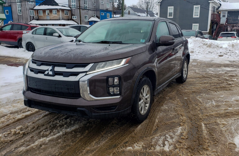 2020 Mitsubishi RVR