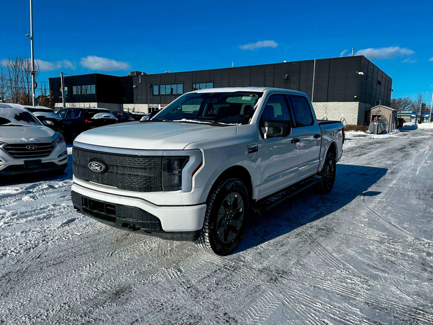 2024 Ford F-150 Lightning XLT 4WD
