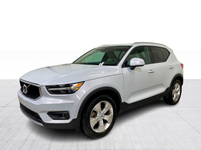 2021 Volvo XC40 T5 Momentum AWD