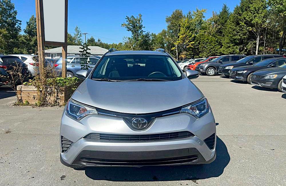 2018 Toyota RAV4 LE AWD
