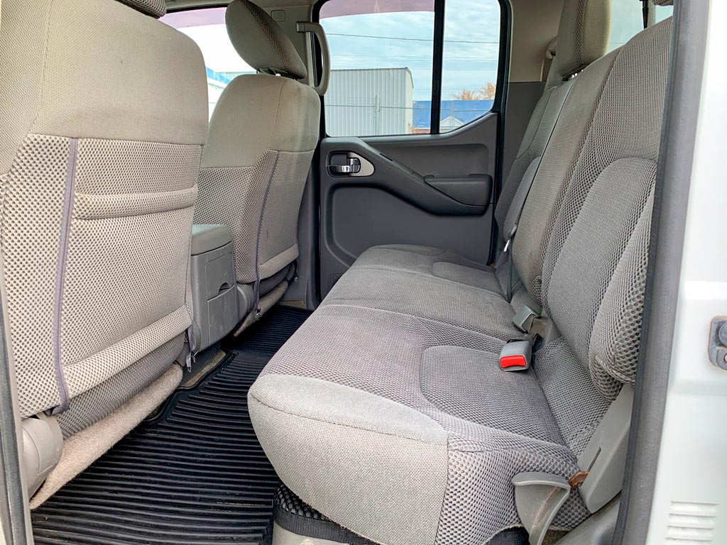 2016 Nissan Frontier SV - Image 5