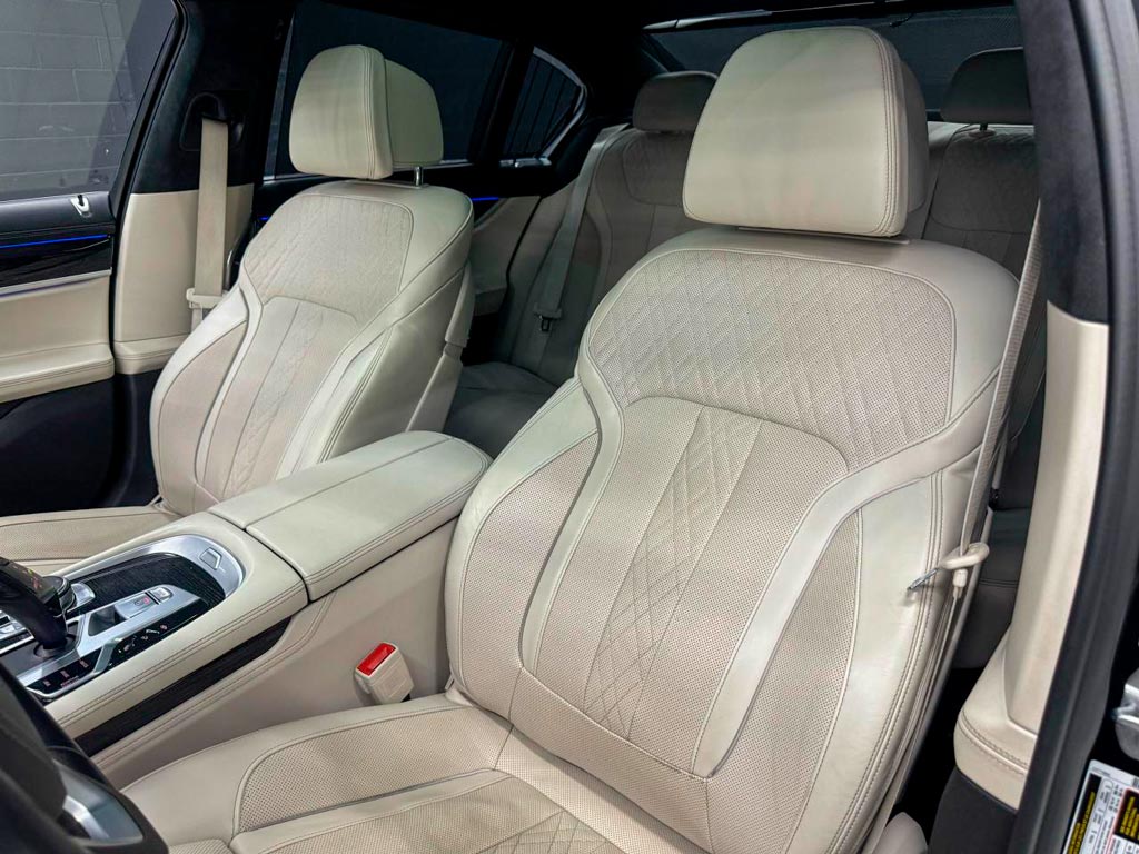 2016 BMW 750i - Image 5