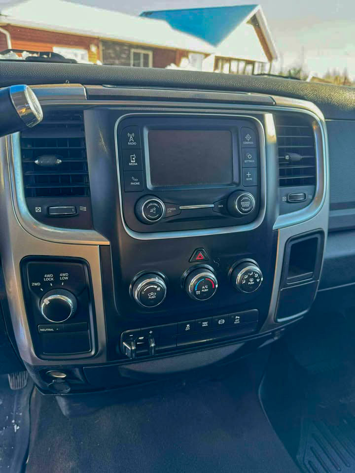 2018 Ram 3500 Crew Cab - Image 6
