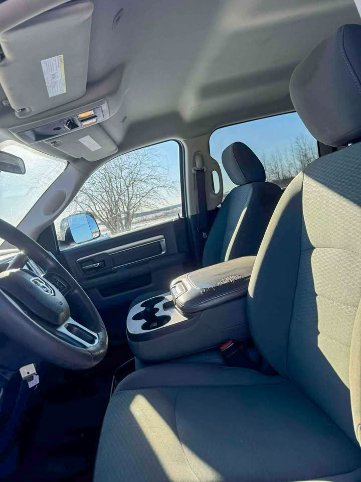 2018 Ram 3500 Crew Cab - Image 4